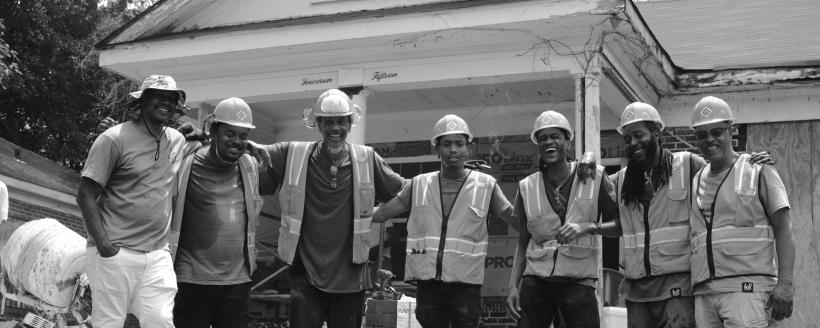 Builders with had hats on